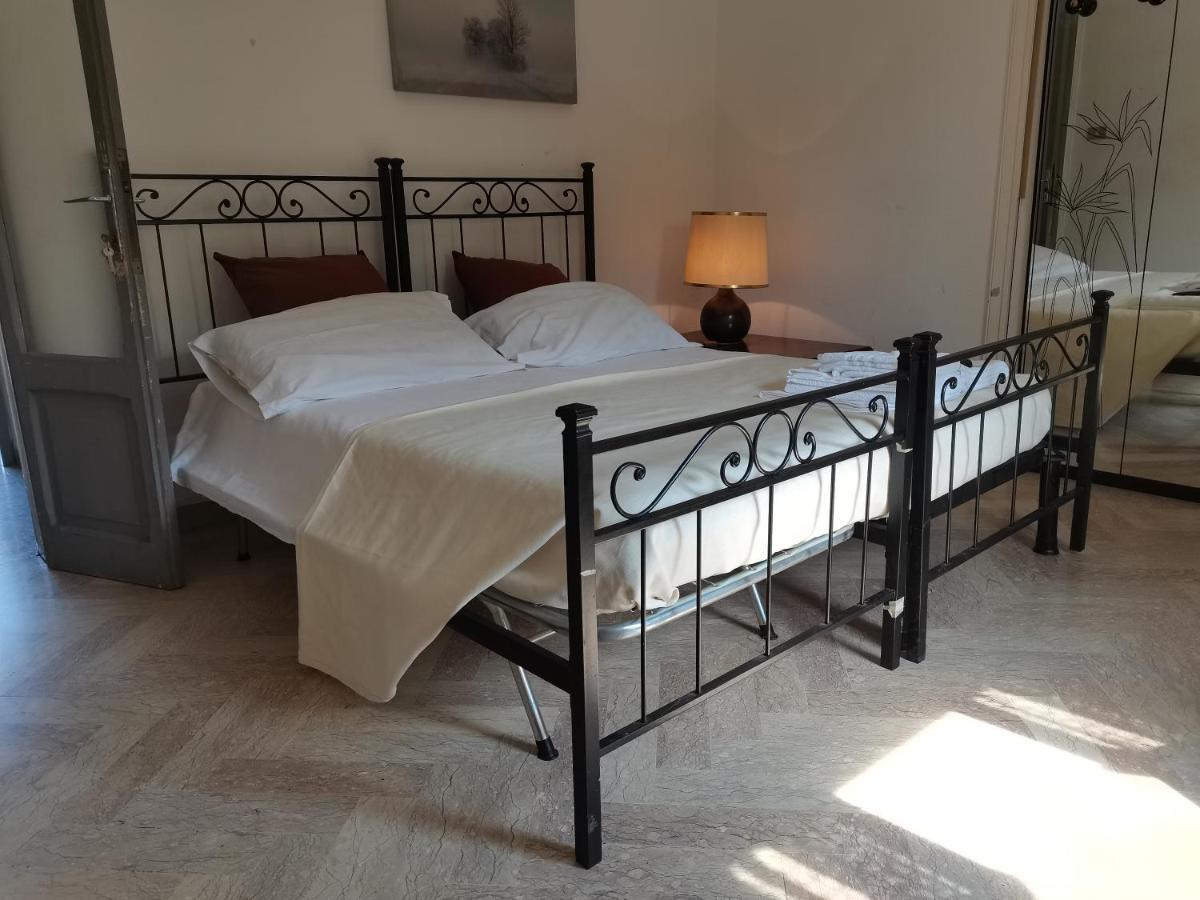 Chez Martha Bed & Breakfast เวโรนา ภายนอก รูปภาพ