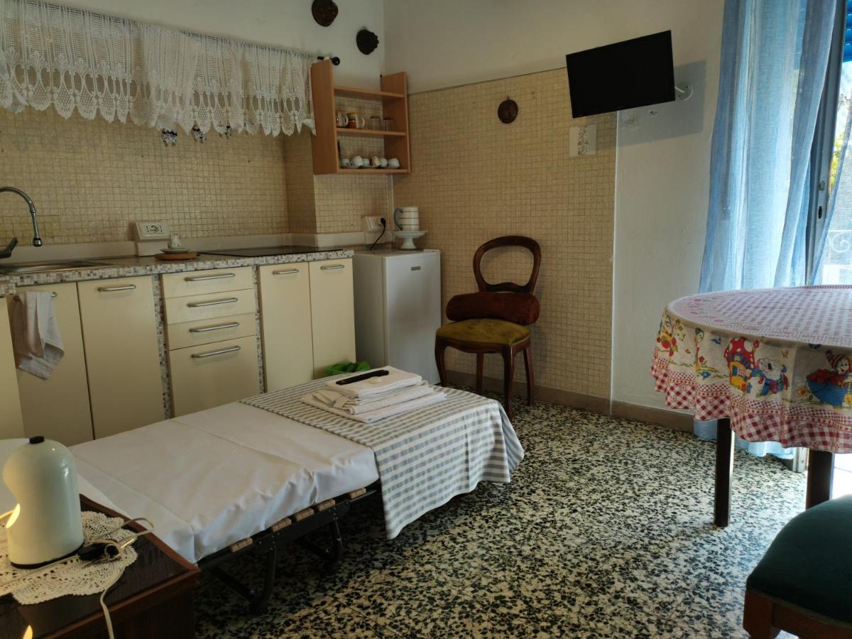 Chez Martha Bed & Breakfast เวโรนา ภายนอก รูปภาพ