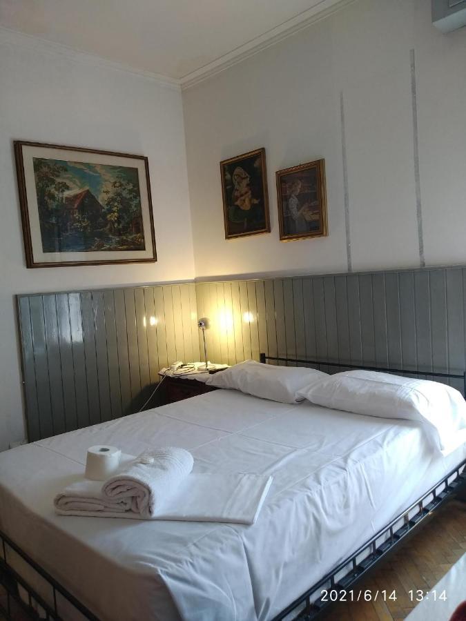 Chez Martha Bed & Breakfast เวโรนา ภายนอก รูปภาพ