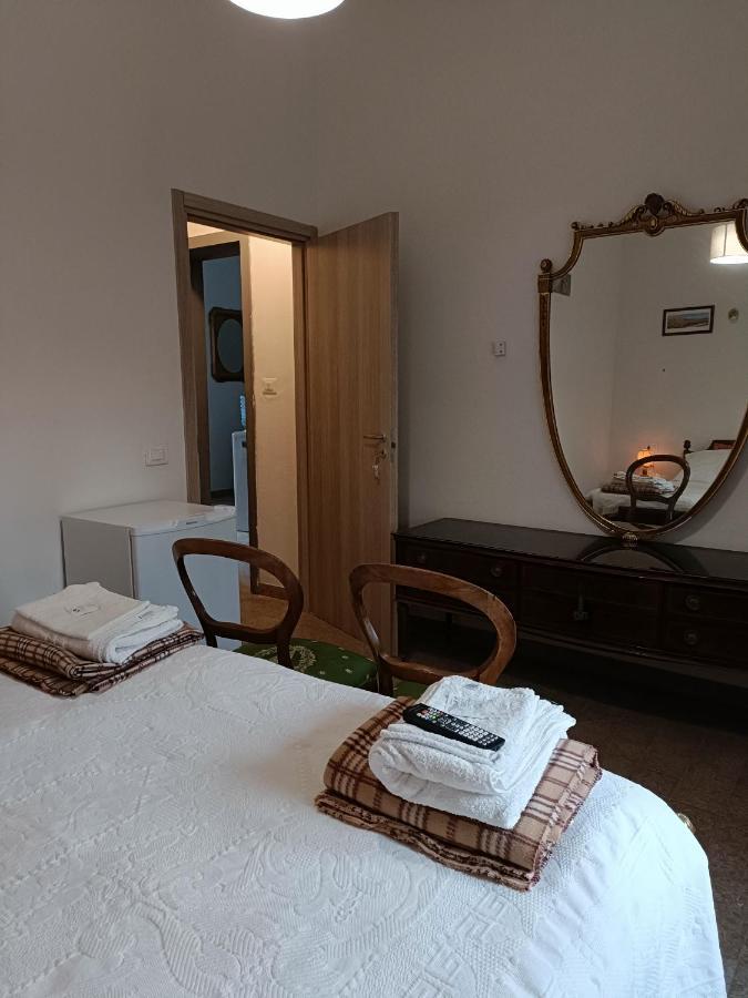 Chez Martha Bed & Breakfast เวโรนา ภายนอก รูปภาพ