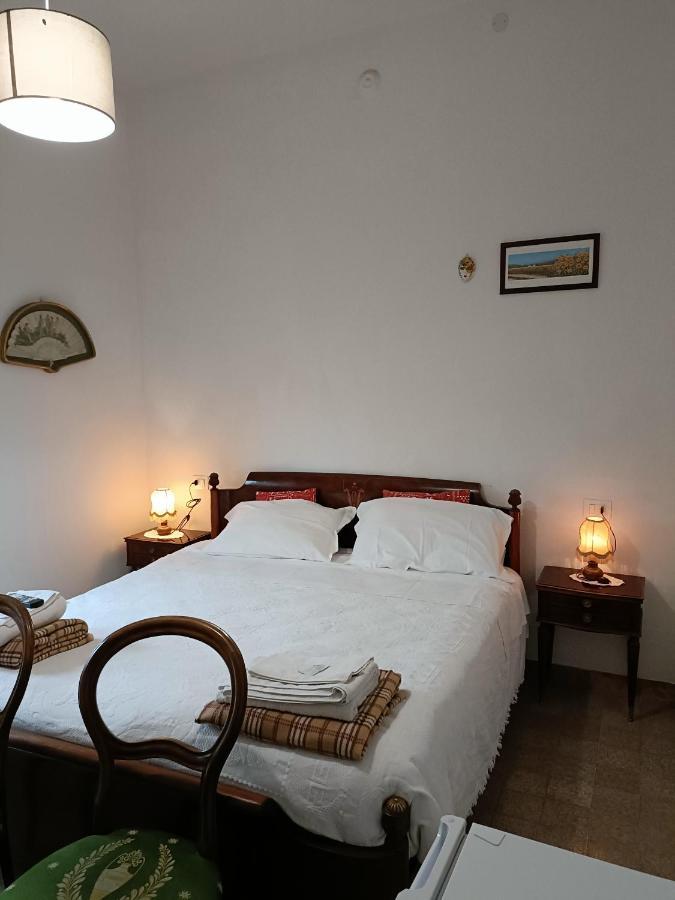 Chez Martha Bed & Breakfast เวโรนา ภายนอก รูปภาพ