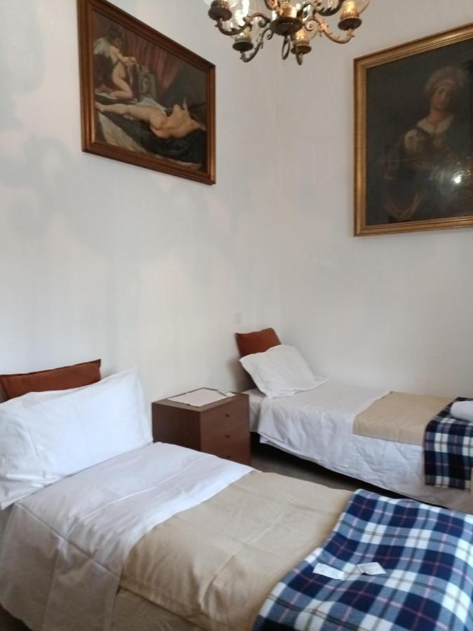 Chez Martha Bed & Breakfast เวโรนา ภายนอก รูปภาพ