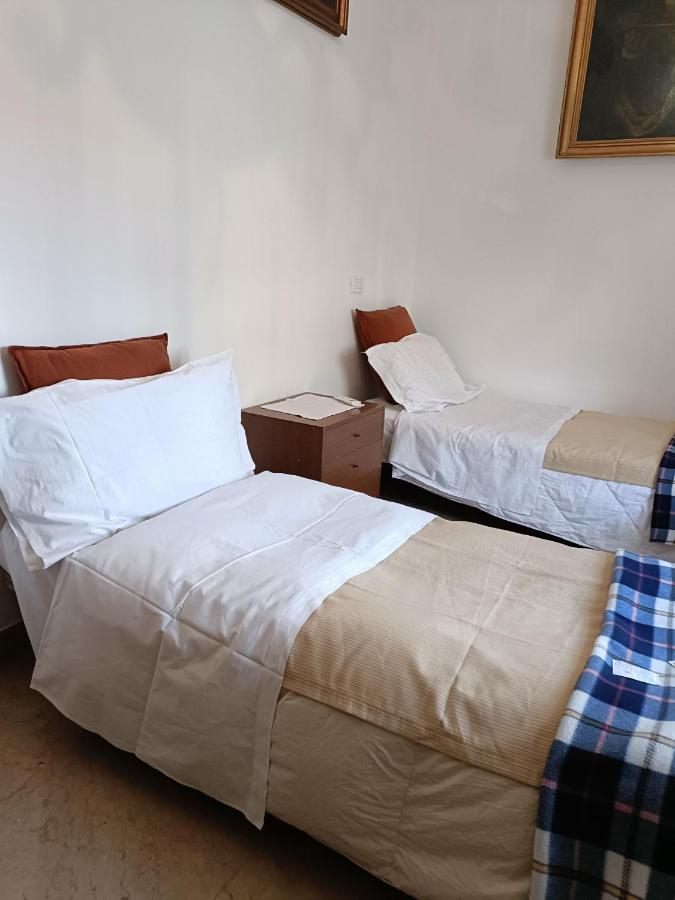 Chez Martha Bed & Breakfast เวโรนา ภายนอก รูปภาพ